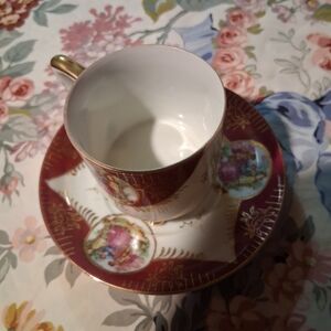 Luxury Red and Gold Mug Set